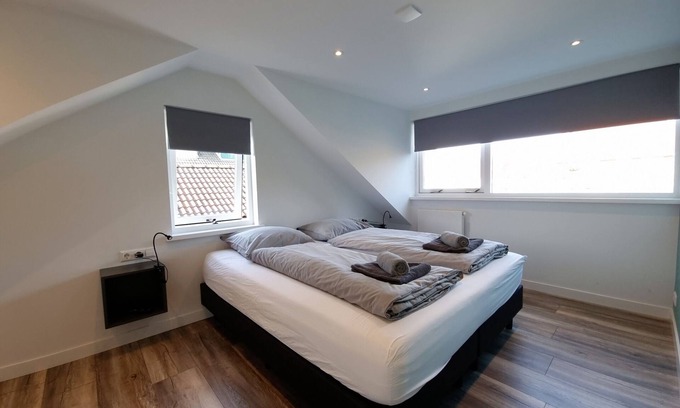 Egmond aan Zee House | Modern styled holiday home at the base of the dunes, nearby beach and sea!