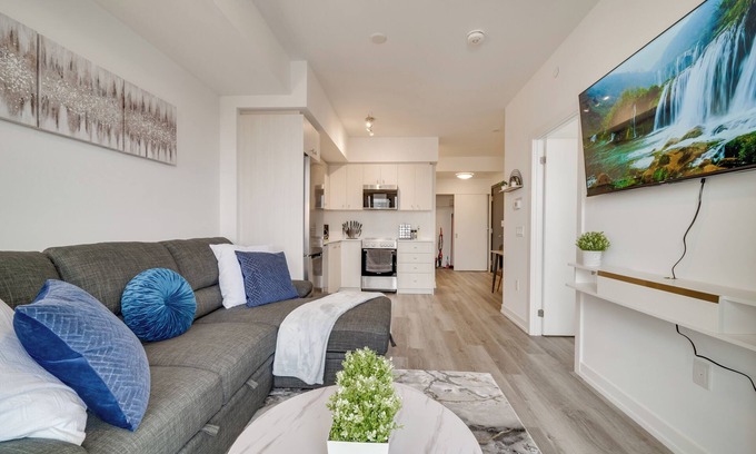 Kitchener Condo | Modern/Stylish Condo | Downtown Kitchener/Waterloo
