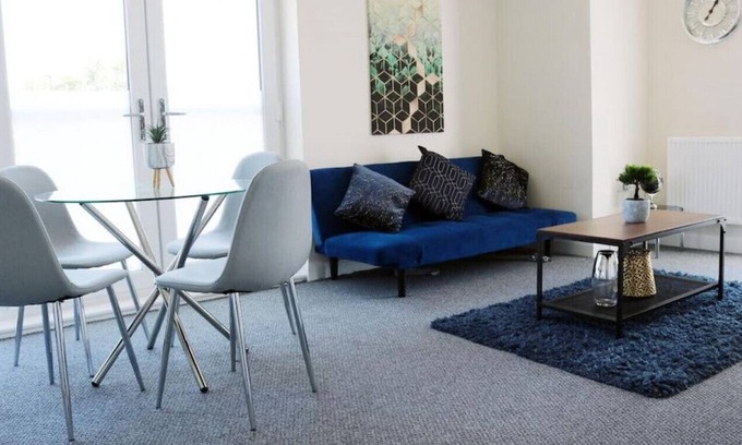 Swindon Apartment | Modern Swindon apartment w/ parking & nearby EVCP