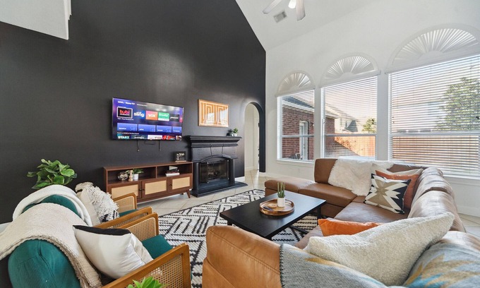 Klein House | Modern Texas Themed Getaway near Houston!