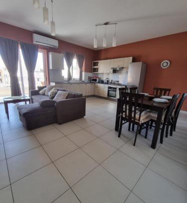 Qawra Apartment | Modern Two Bedroom Apartment in Center Bugibba