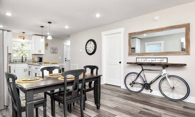 Dunean House | Modern Urban Retreat in Downtown Greenville