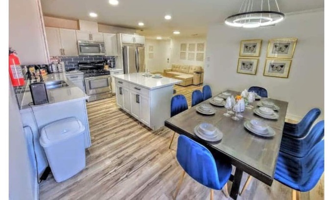 Spring Valley House | Modern Vegas Villa 5BD Pool Home- Golden Frontier