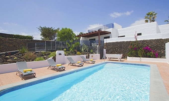 Los Mojones Villa | Modern Villa in Los Mojones | 4 Bedrooms | Large Heated Pool | Villa Mojones |.