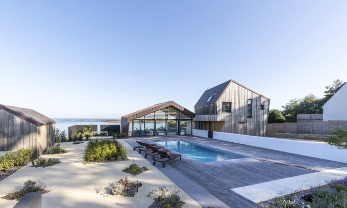 Landeda House | Modern villa with stunning sea views, swimming pool, Jaccuzi.