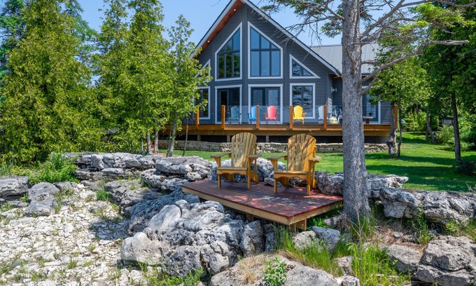 Northern Bruce Peninsula Cabin | Modern Waterfront Log Cabin