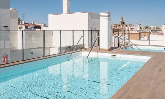 Triana Apartment | Modern with swimming pool- 2Bd 2Bth- Triana