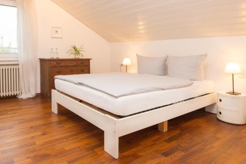 Markdorf House | Moderne Ferienwohnung in der Natur - 3 Schlafzimmer & 1,5 Bäder
