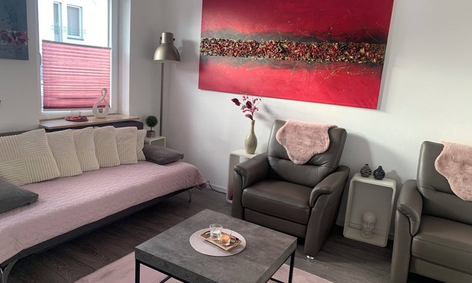 Langenfeld Apartment | Modernisierte Wohnung, Zentral und Ruhig