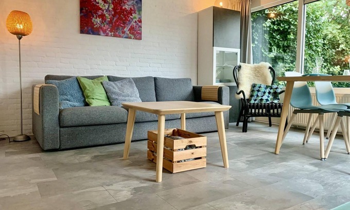 Sint Maartensvlotbrug House | Modernly furnished, ground-level 2-bedroom bungalow, close to forest, beach and sea. Free WiFi, washing machine and dryer