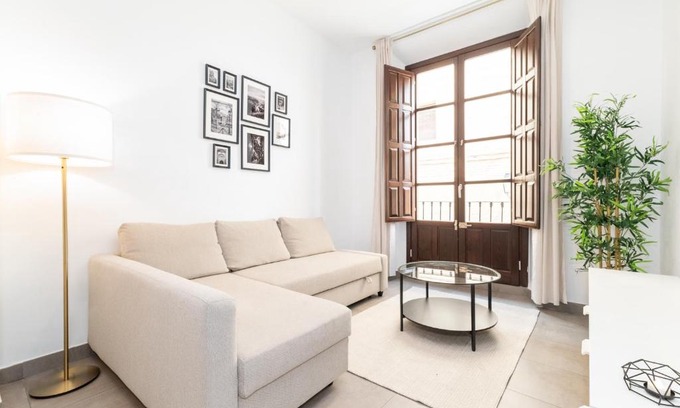 Centro - Sagrario Apartment | Moderno Apartamento Centro de Granada 2