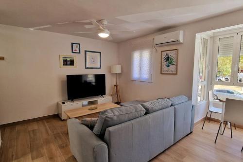 Giralda Sur Apartment | Moderno apartamento Sevilla zona Nervión. WiFi/AC
