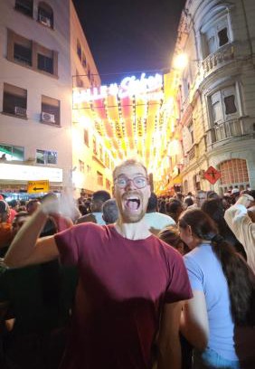 Cali Apartment | Mom's Apartment Family Business