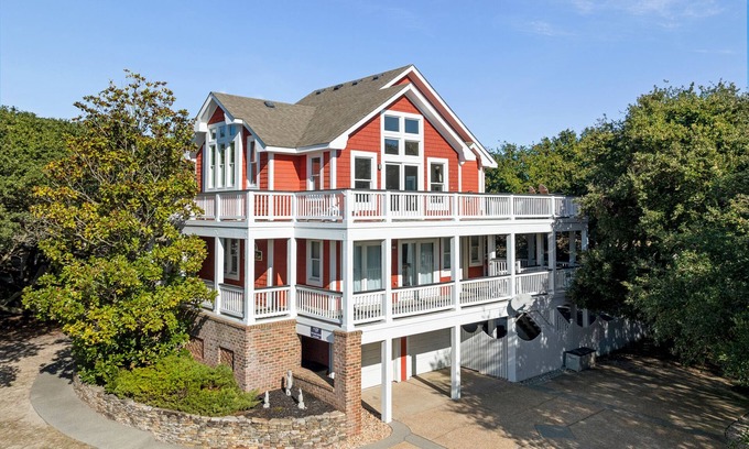 Corolla House | Mon-Elisa: Private Pool, Hot Tub, Club Access