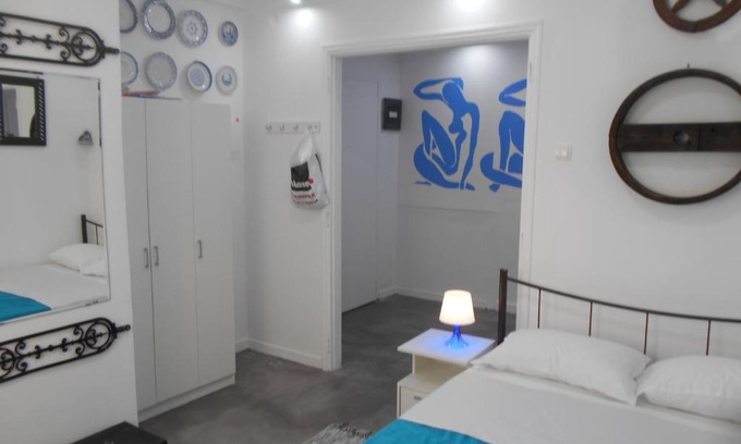 Psirri Apartment | Monastiraki flea market & metro station appartment
