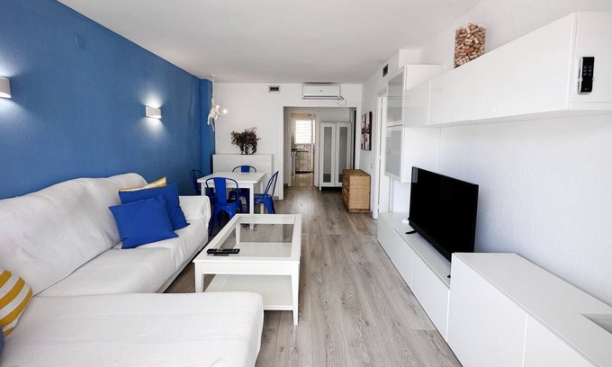 Passeig Maritim Apartment | Monky by Blausitges: by the beach in Sitges