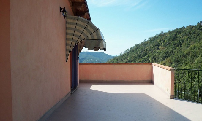 Casarza Ligure Apartment | mono room suitable for couples who want peace, not disturbed, with land
