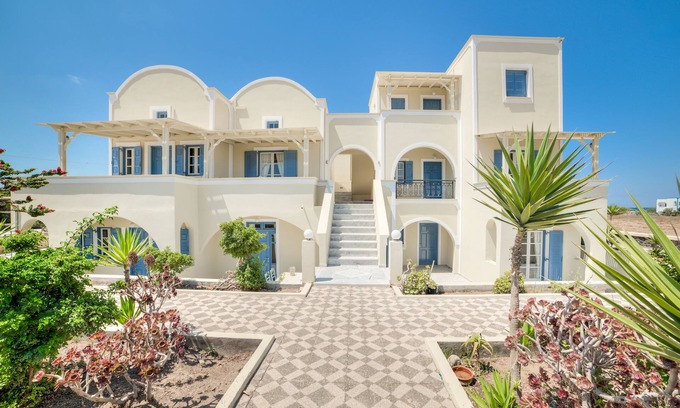 Agia Paraskevi Hotel | Monolithia