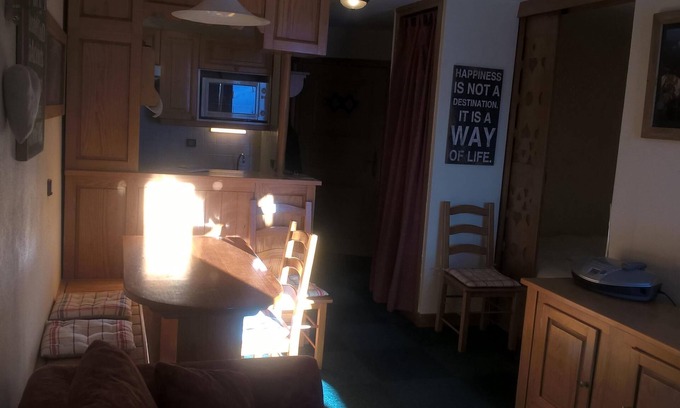 Val-Thorens Apartment | MONTANA VILLAGE - Fantastic Location With Direct Ski In/Ski Out Access + Views
