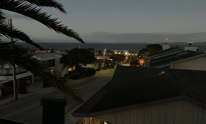 Monterey House | Monterey Bay View Cottage - Overlooking Cannery Row