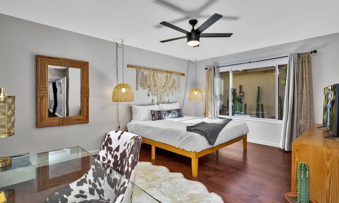 Palm Desert Condo | Monterey CC, 37 Pools, Bikes, 6 Seater Golf Cart