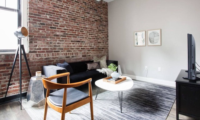 Beacon Hill Apartment | Monthly Discounts - Furnished Luxury 3br, 2ba Loft w/ Laundry
