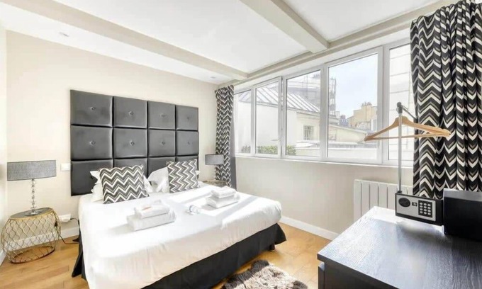 Montmartre Apartment | Montmartre Cozy and bright 1BD with terrace