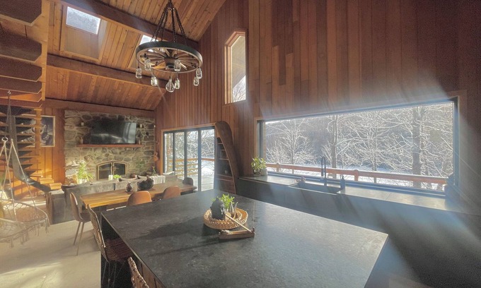 Saint-Faustin-Lac-Carre House | MontTremblant PrivateRanchLake&Trails 3Bdr 2Fireplace HotTubSauna Farm&SkiSlopes