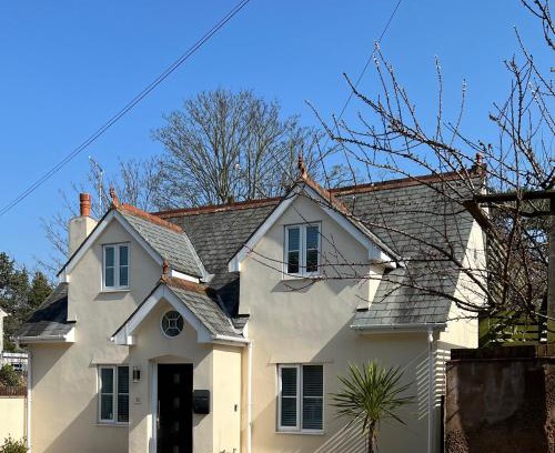 Exmouth House | Monty Cottage, Exmouth Coastal Boutique House