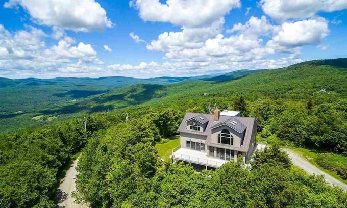 Andover House | Moon Hill Retreat