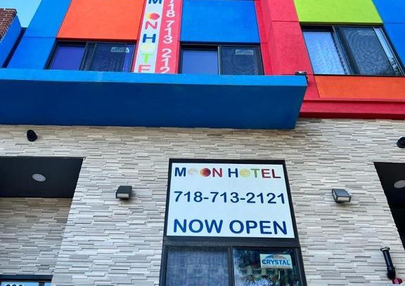 Brownsville Hotel | Moon Hotel Brooklyn