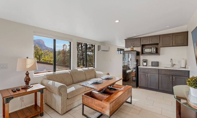 Sedona Villa | Moongazer’s Inn Red Rock Views! 1 mi. to Uptown