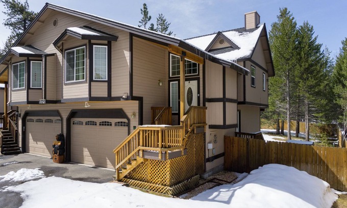 Tahoe Valley Condo | Moonlight Ridge - 30+ Day Vacation Home Rental