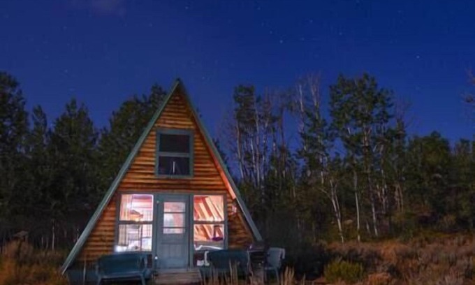 Walden House | Moose Haven Cabin @ 22 West