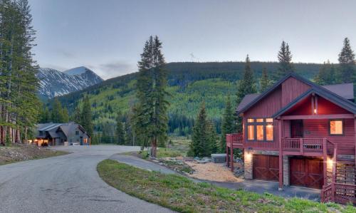 Blue River House | Moose Meadow Retreat