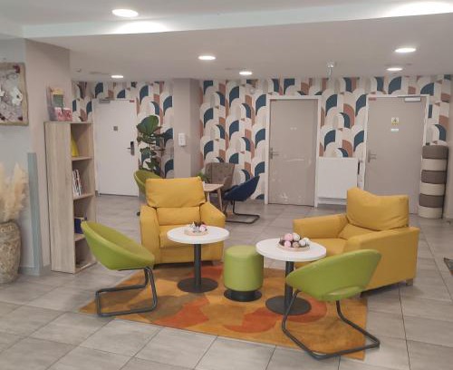 Clichy Hotel | Moov'Appart Hotel Clichy