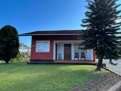 Pomerode House | Morada dos Pomares