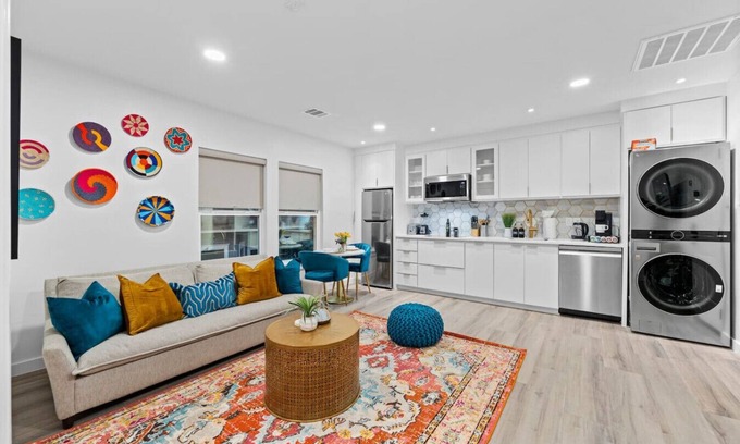 Oak Cliff Apartment | Moroccan King 1BR Apt | Bishop Arts Nr DT Dallas