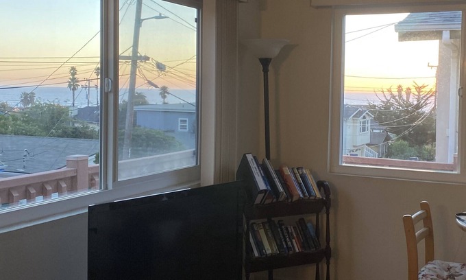 Morro Bay House | Morro Bay Beach House - walk to the beach!
