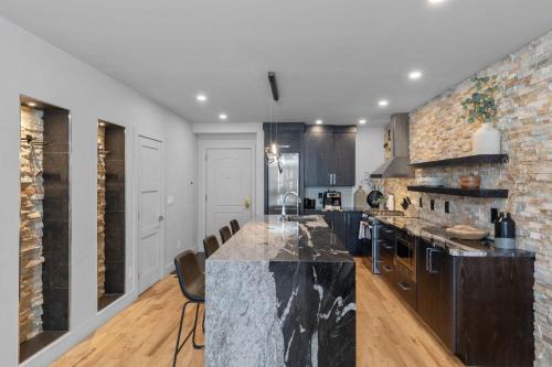 Telluride House | Most Luxurious1Br in town And steps to the Gondola