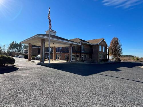Bracey Hotel | Motel 6 Bracey, VA I 85