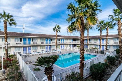 El Centro Hotel | Motel 6-El Centro, CA