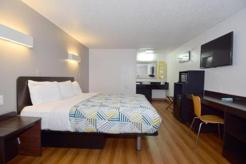 Athol Springs Hotel | Motel 6-Hamburg, NY