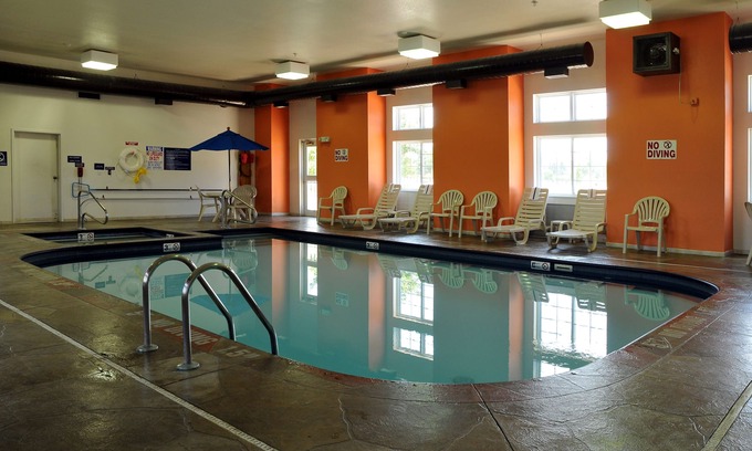 Huron Hotel | Motel 6 Huron, OH - Sandusky