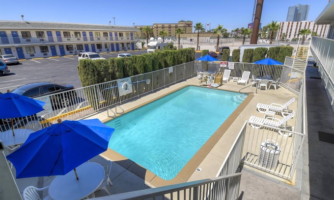 Las Vegas Hotel | Motel 6 Las Vegas, NV – I-15 Stadium