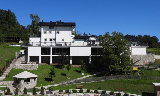 Mali Radic Hotel | MOTEL ALADIN