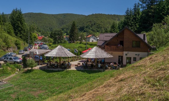 Dezevice Hotel | Motel Luka