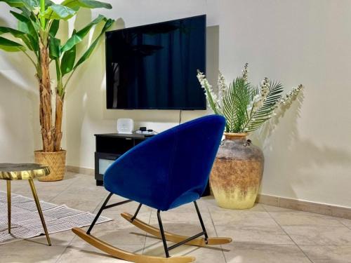 Motor City Apartment | Motor City Norton Court Parking Pool