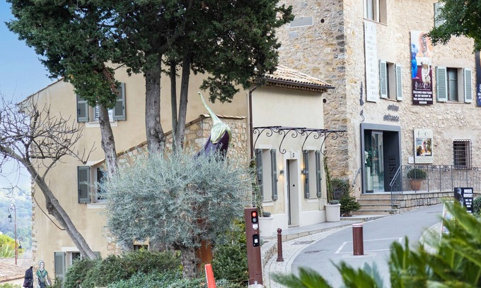 Mougins House | Mougins Collection - House in the heart of the Old Village, view of the Southern Alps