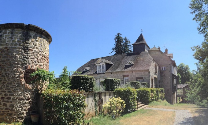 Saint-Pantaleon-de-Larche Hotel | Moulin Bleu de Vézère